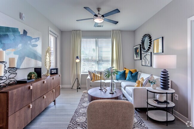 2BR, 2BA - 1023 SF