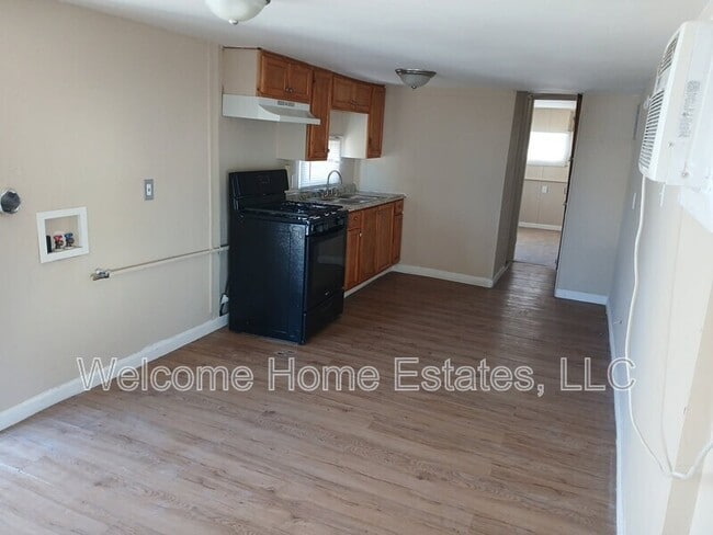 Photo - 110 E Prince Rd