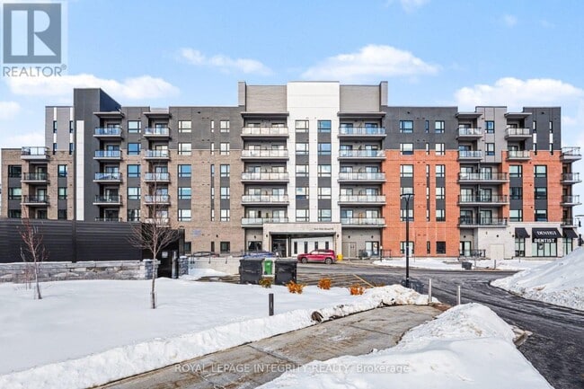 Photo - 1350 Hemlock Rd Unité 217