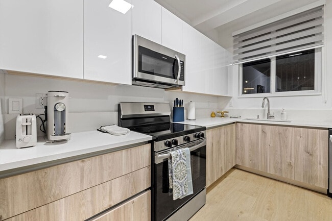 Photo - 1627 NW 1st St Unit ID1388872P