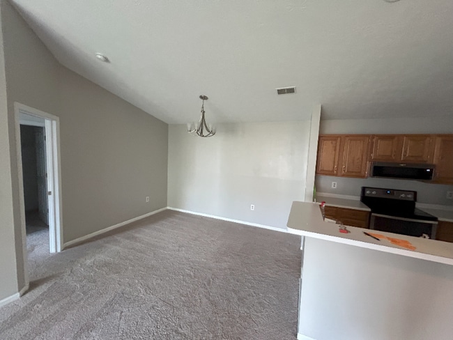 Photo - 6680 Wareham Ct Unidad 8