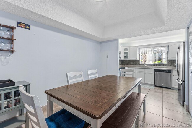 Photo - 1611 Cabot Ln Unit 3