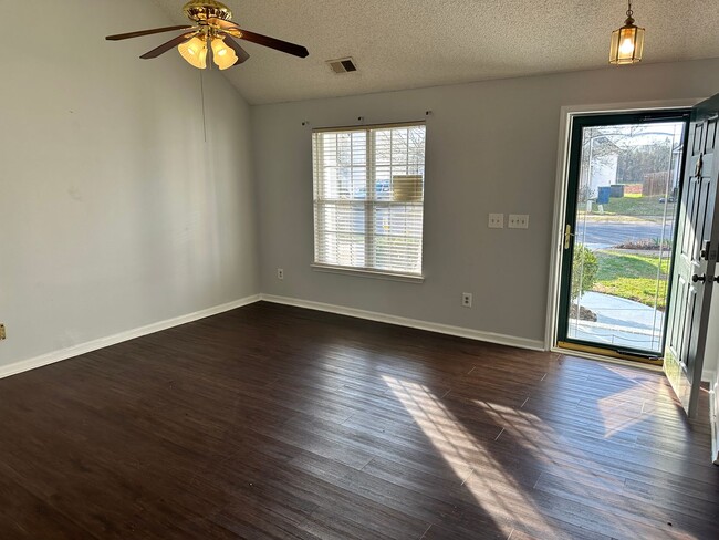 Photo - Adorable Three Bedroom Two Bath Home in Walnut Creek