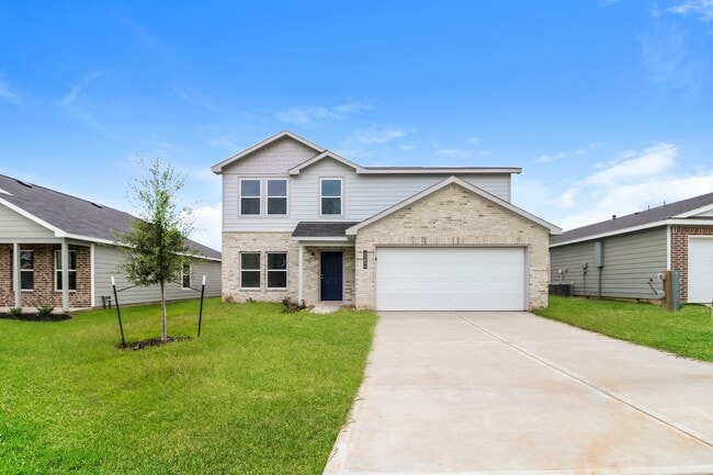 Building Photo - 15654 Briar Forest Dr Rental