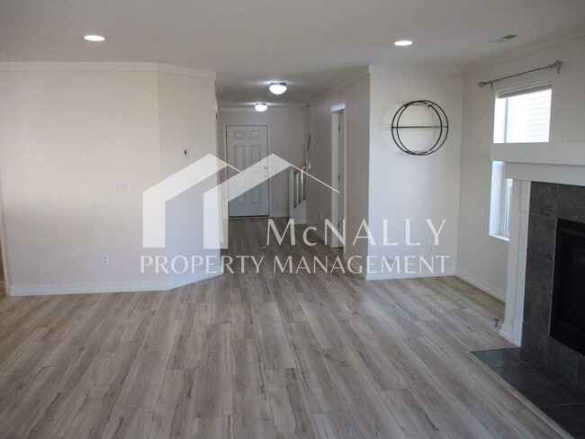 Photo - Spacious 3 Bedroom 3 Bath Home with Modern Amenities