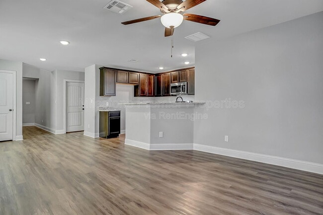 Photo - 2735 W Washington St