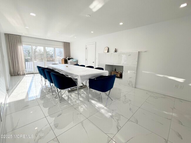 Photo - 7 Berger Ave