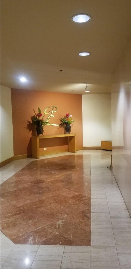 Lobby - 5333 Likini St Unit 1806