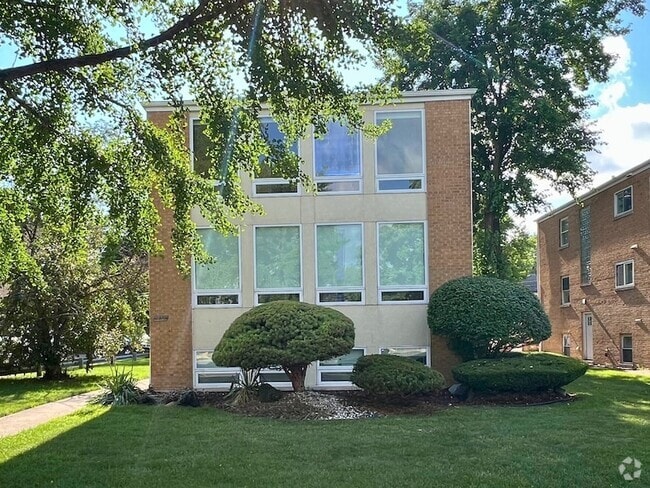Building Photo - 3014 Harlem Ave Unit 2 Rental