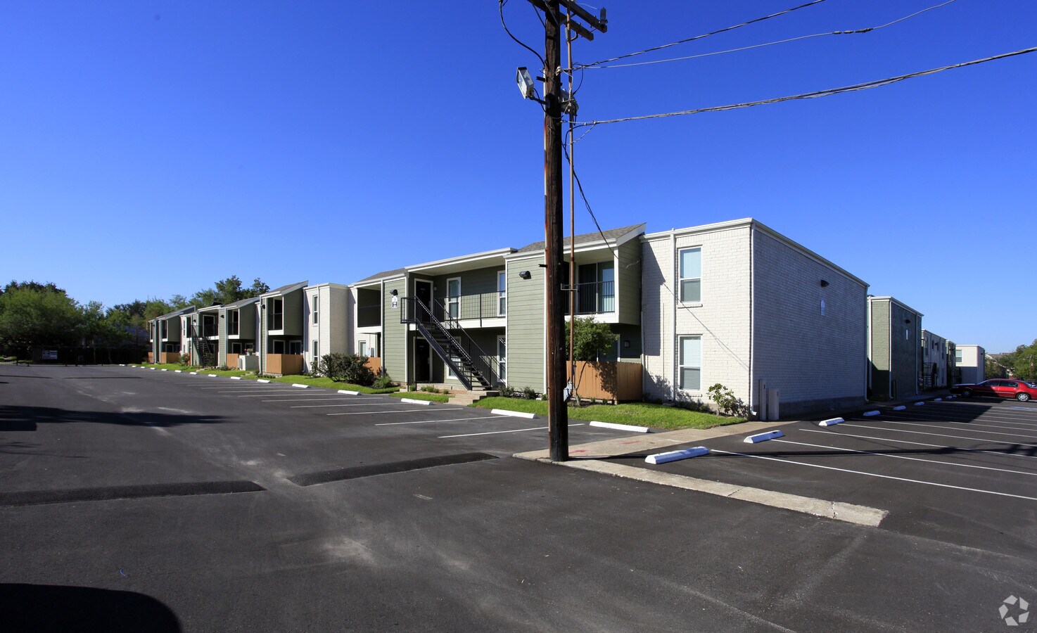 The Reserve at Braes Forest - The Reserve at Braes Forest Apartments