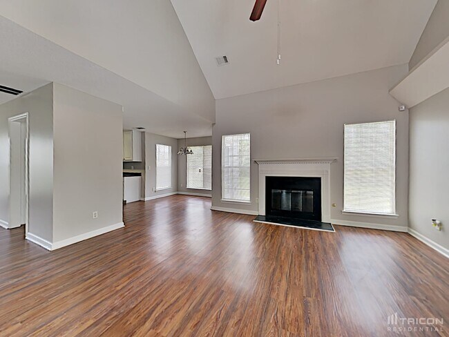 Photo - 105 River View Ct