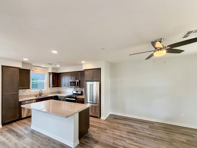 Photo - Great 2B/2.5BA Townhome in Oceanside!