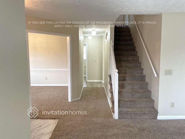 Photo - 3915 Summit Chase