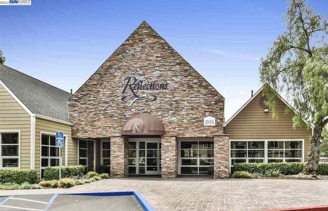 Clubhouse - 210 Reflections Dr Unidad 26