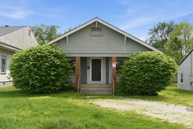 Building Photo - 3 Bedroom | 2 Bathroom | Springfield MO