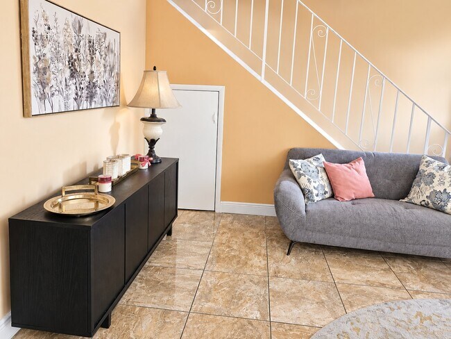 2004 NW 38th Terrace