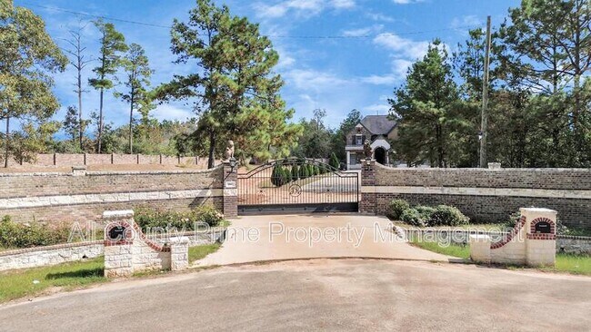 Photo - 160 Frst Trce Ln