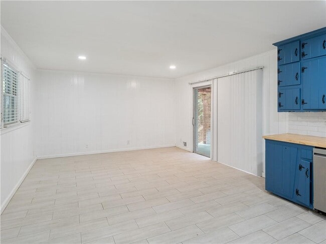 Photo - 1685 Dunwoody Pl NE