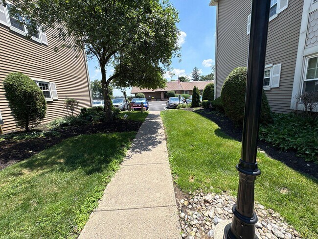 Photo - 72304 Delaire Landing Rd Unit 304