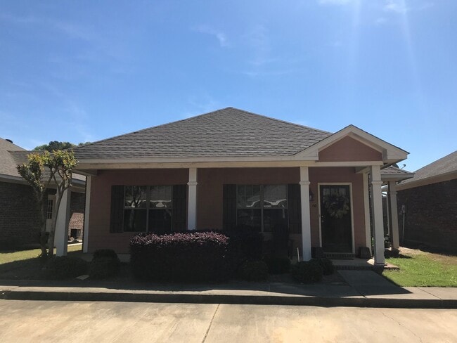 Photo - 110 Cypress Cir