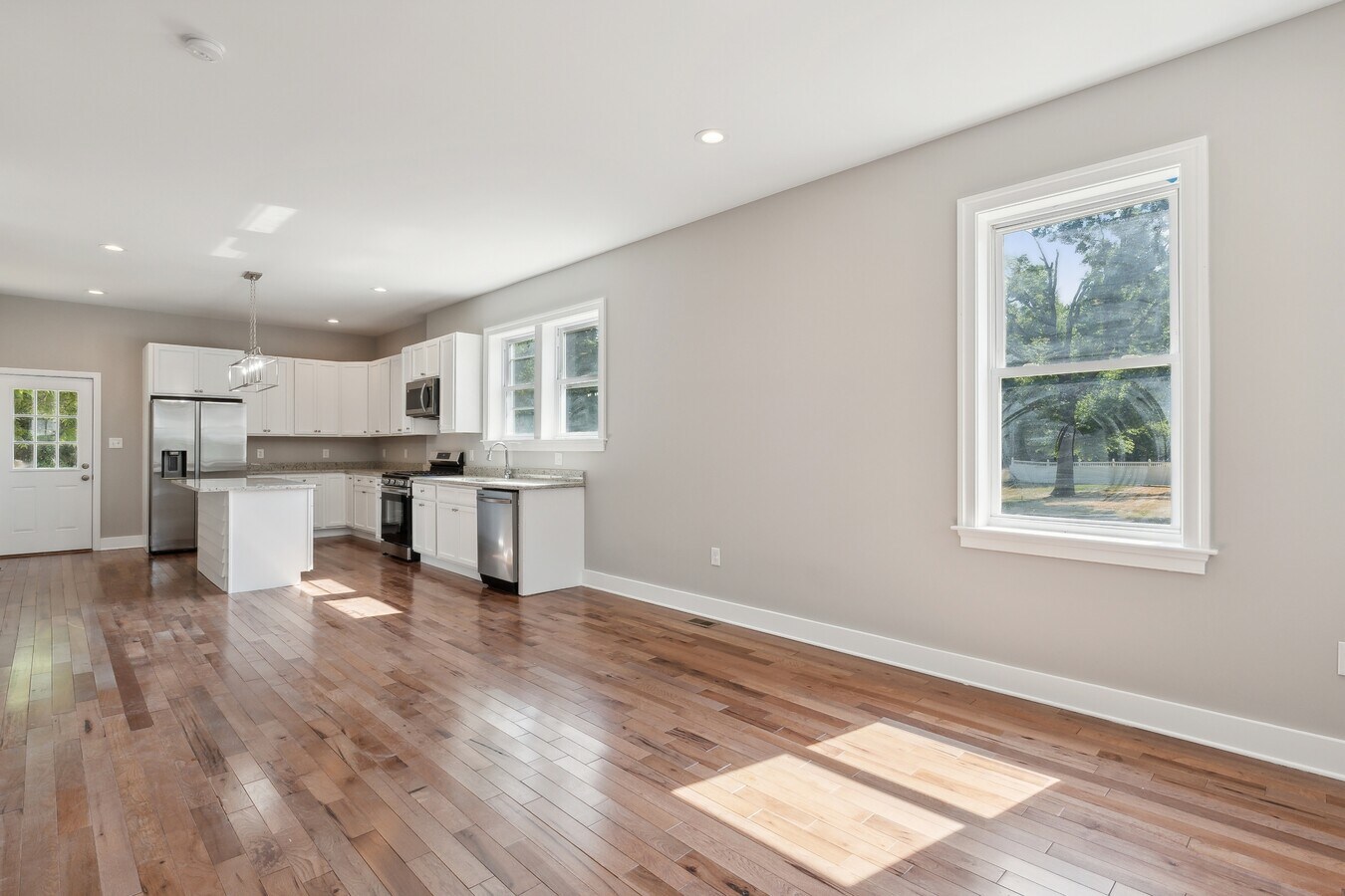 Photo - 5014 Apache St