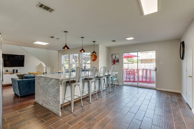 Photo - 1394 Saltillo St Unidad ID1056386P