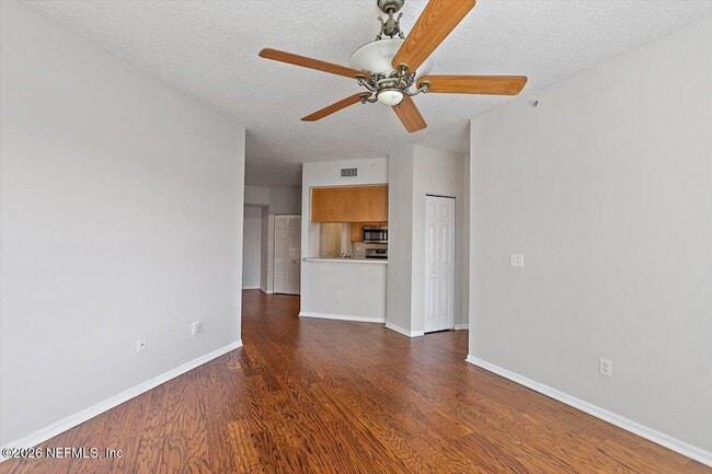 Photo - 1010 Bella Vista Blvd Unidad 122