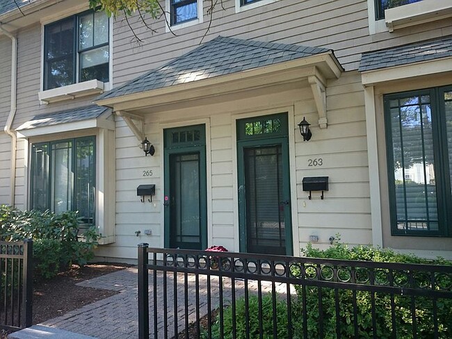 Photo - 263 Cypress St Townhome