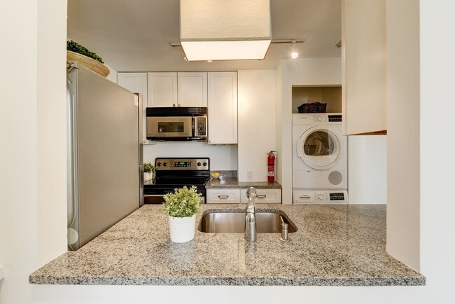 Photo - 1736 Willard St NW Unit 5
