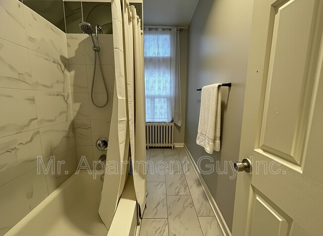 Photo - 44 Victoria Ave S Unité 104