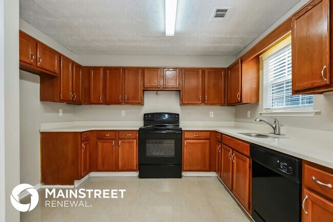 Photo - 70 Summer Ln