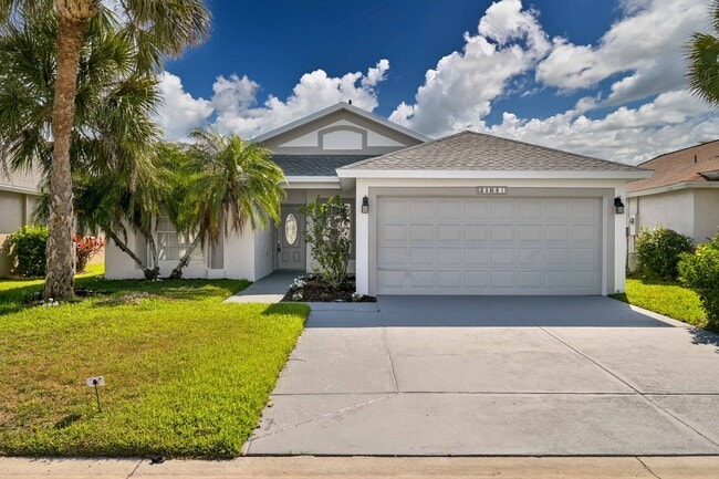 Building Photo - ** Lake Front Pool Home - 3 Bed/2 Bath with 2 Car Garage ~ Stoneybrook Estero**