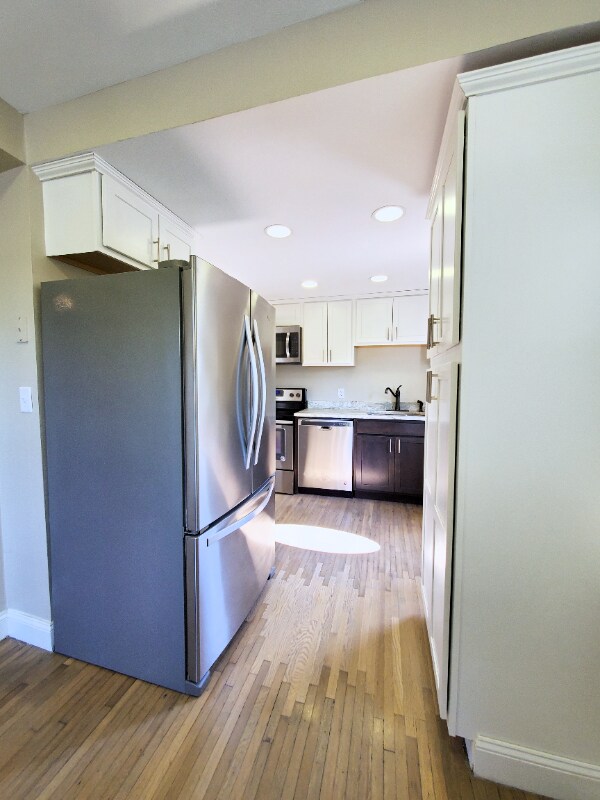 90 E 8th Ave