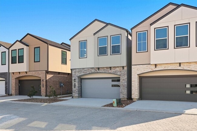 Photo - 2927 El Fenice Ln