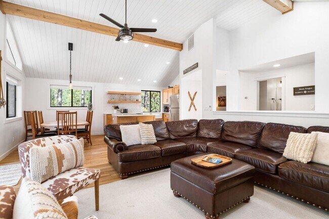 Photo - #11 Deer Lane, Sunriver OR 97707 - Long Te...