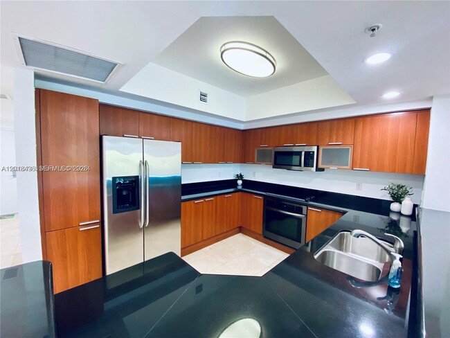 Photo - 14951 Royal Oaks Ln Unidad 405