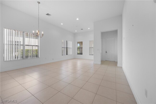 Photo - 5087 Salerno St