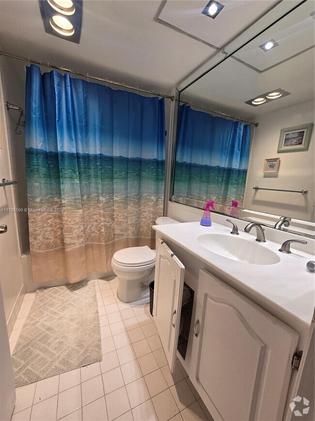 Building Photo - 1210 Bahama Bend Unit C2 Rental
