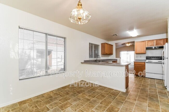 Photo - 930 E Monterey St