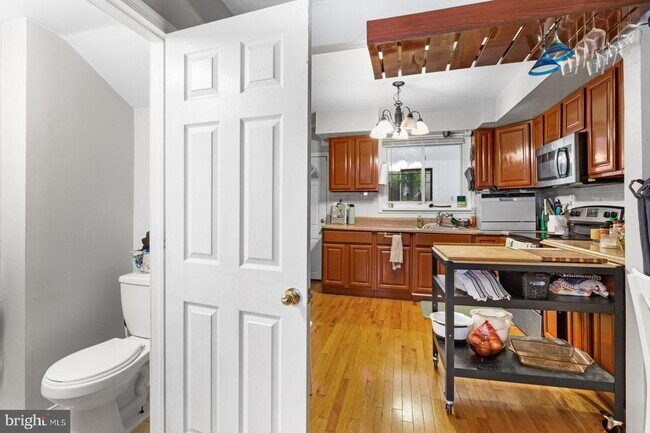 Photo - 633 Hoffman St