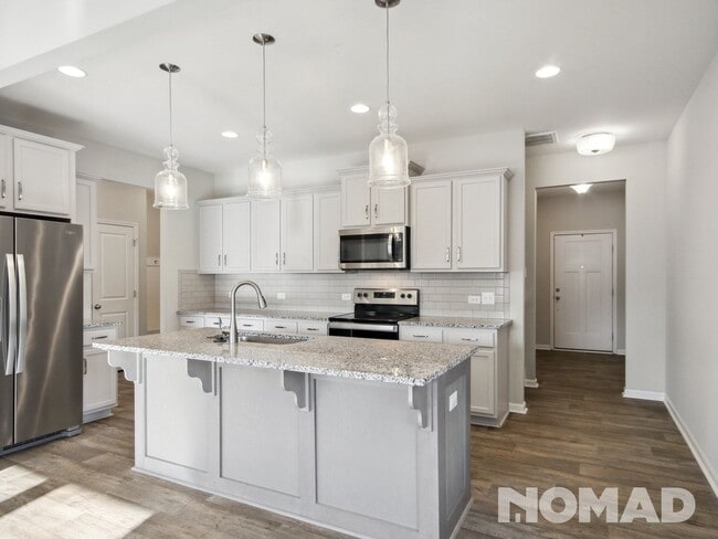 Building Photo - 8620 River Ridge Dr