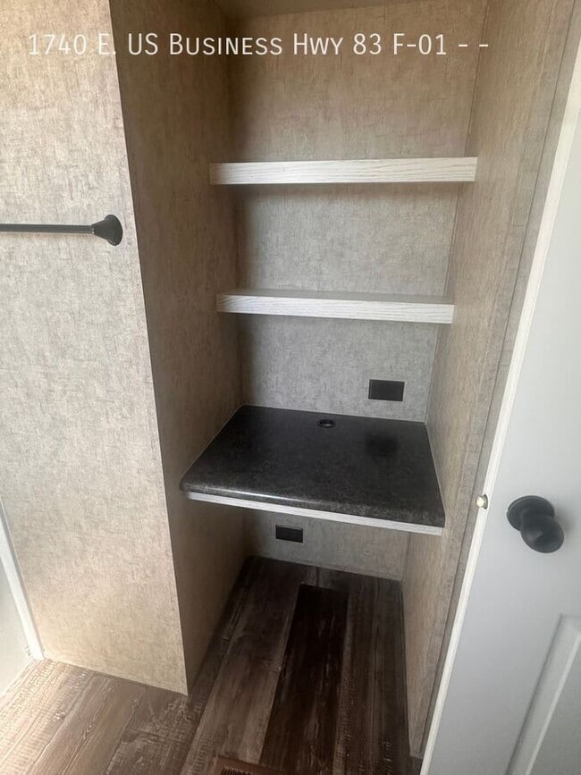 Building Photo - 1740 E U.S. Business 83