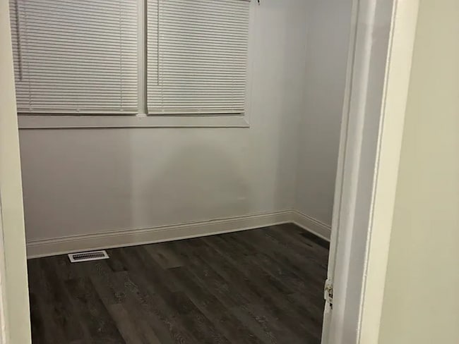 Building Photo - 11658 S Peoria St