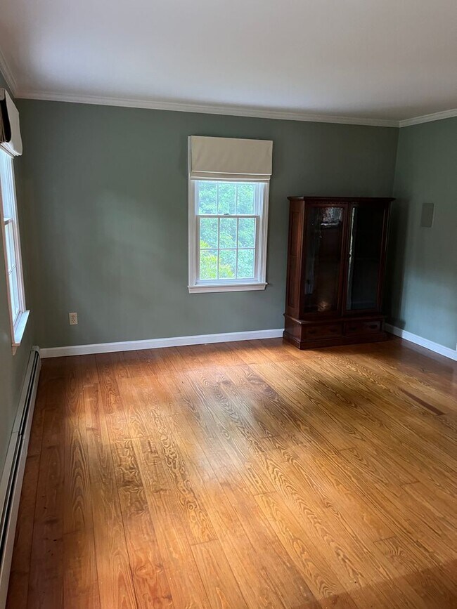 8 Bottom Ln Rental For Rent in Sandwich, MA
