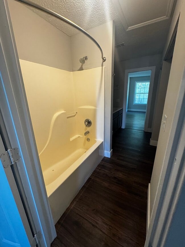 Photo - Month-to-Month Lease Available – 2 Bed / 1...