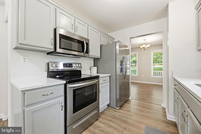 Photo - 345 Chippewa Ln