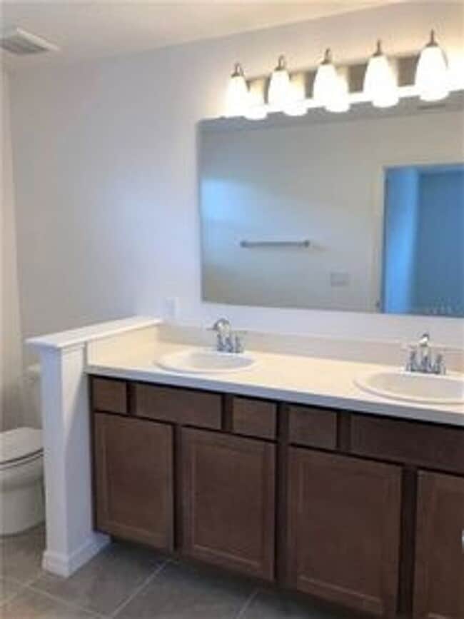 Photo - 3847 Exeter Ln