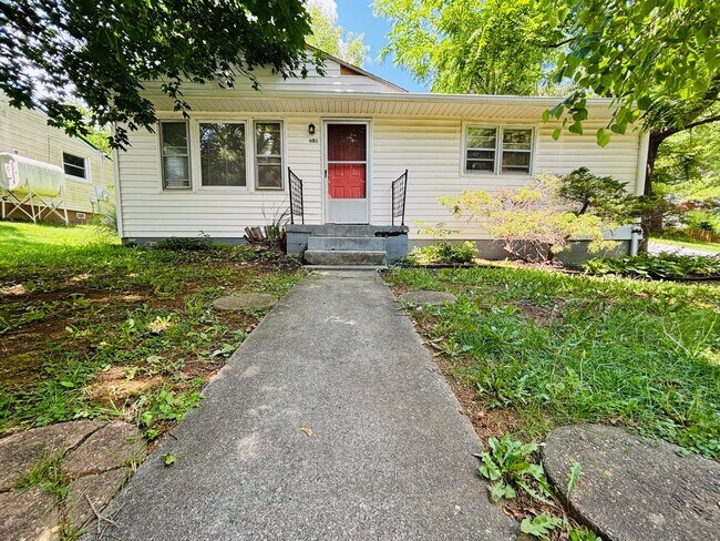 2 Bedroom 1 Bath House - 2 Bedroom 1 Bath House