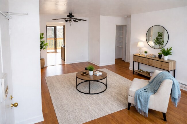 Photo - 1851 N Green Ln N