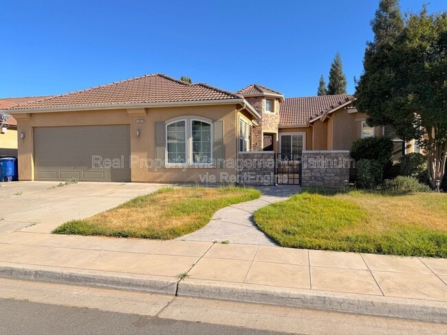 Photo - 5801 W Chennault Ave